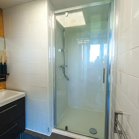 Bed & Breakfast Beach 3*