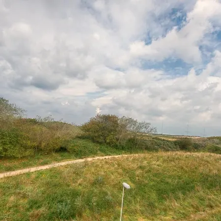 Beach לינה וארוחת בוקר 3*