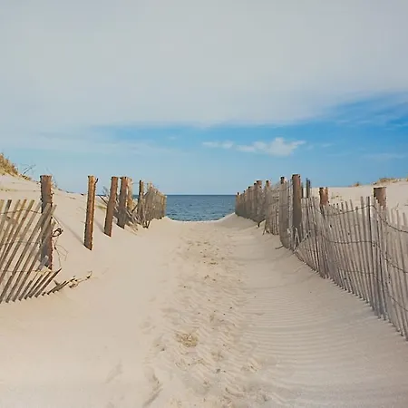 לינה וארוחת בוקר Beach