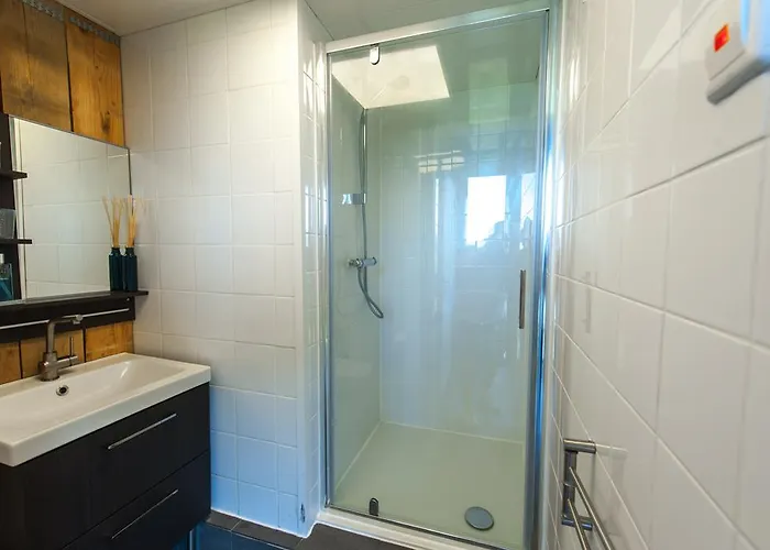 Bed and breakfast Beach 3*